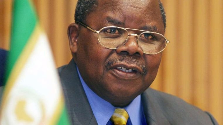 Former Tanzanian president Benjamin Mkapa dies