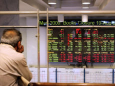 Safaricom command at NSE slides below 50% - Barometer