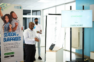 Standard Chartered holds second draw of Season of Surprises Campaign