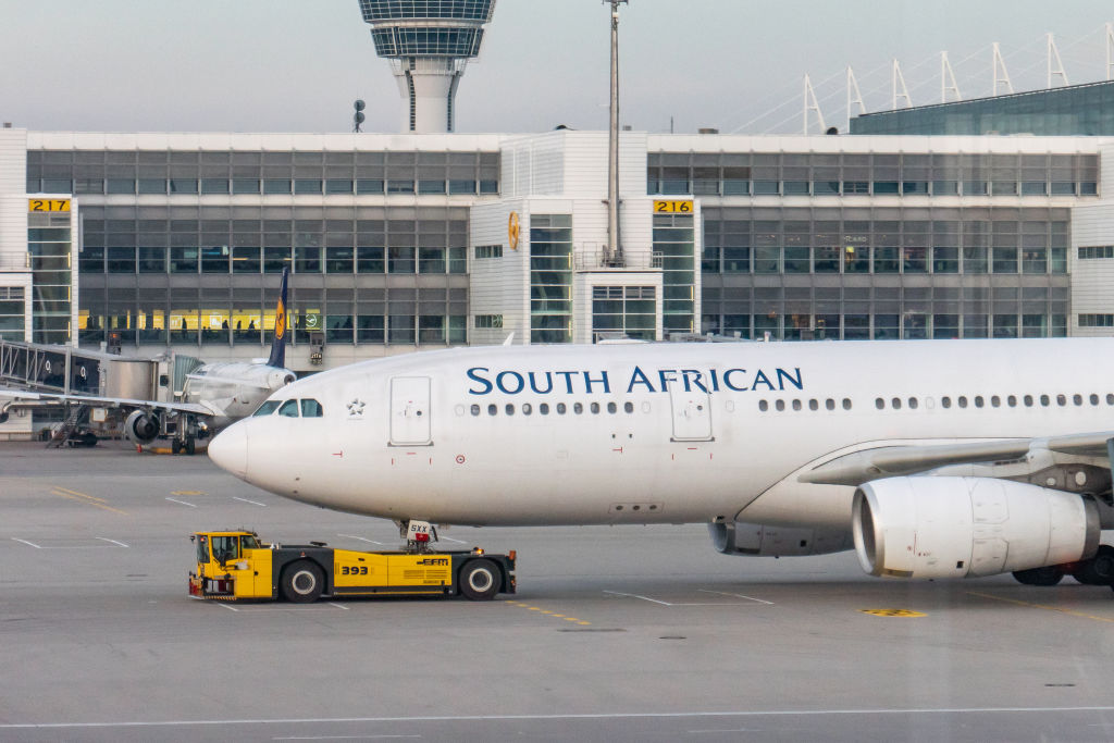 South African Airways staff launch strike three weeks after flights resume
