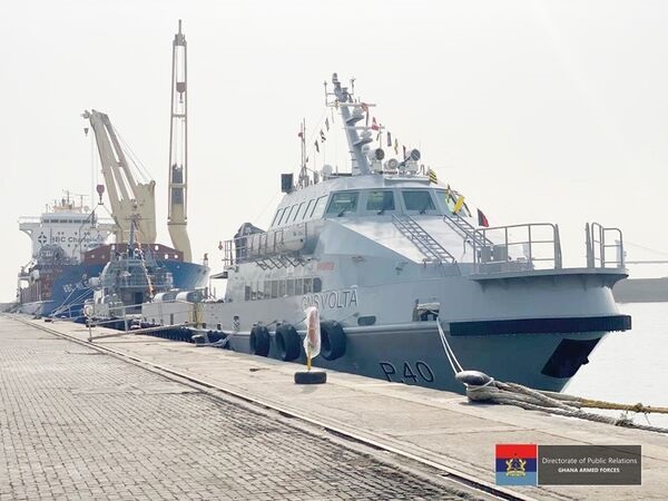 Ghana Navy takes on oil security contract