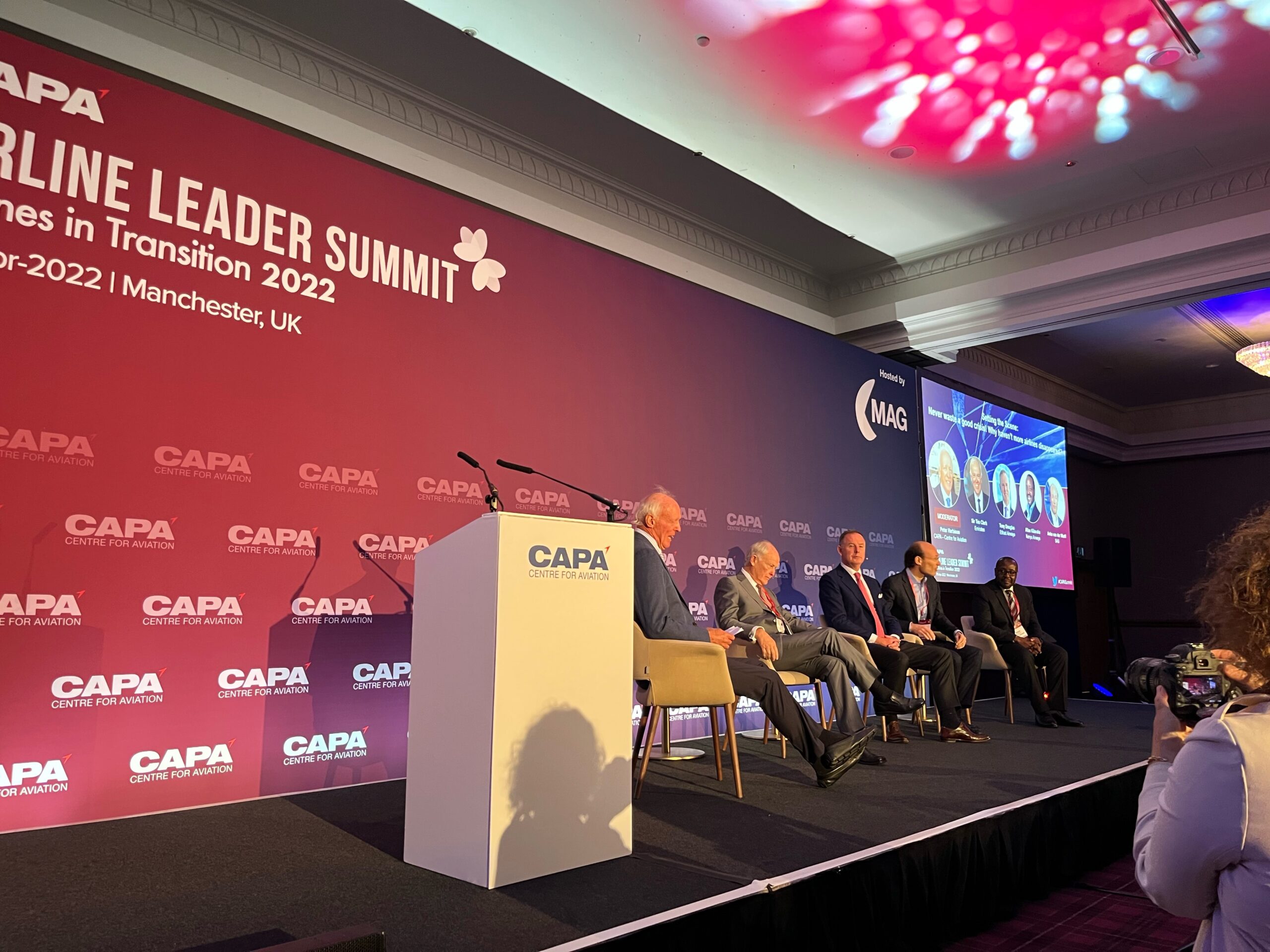 CAPA Leader Summit: Sir Tim Clark says Cathay Pacific’s future is «anybody’s guess»